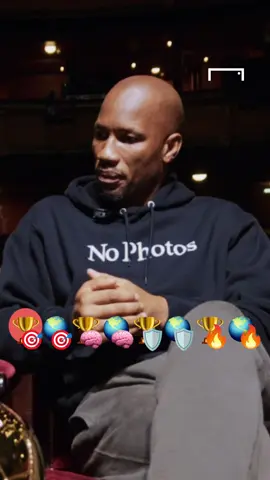 Didier Drogba didn't hesitate to give R9 his flowers 🐐 #football #Soccer #ronaldo #ballondor #worldcup