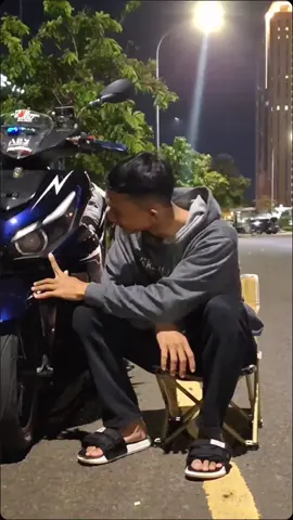 Aku memilih kamu karena kamu mempunyai rasa nyaman tersendiri yang belom pernah aku temui dimana pun dan kamu mempunyai caramu tersendiri yang membuat aku ngga menginginkan siapapun lagi selain diri kamu lebih atau kurang nya cara kamu mencintai aku selalu berhasil membuat aku begitu bahagia kamu tau ngga? Sejauh ini belom ada yang bisa bikin aku senyaman ini selain kamu aku memilih kamu bukan sekedar rasa suka apa lagi hanya penasaran tapi aku melihat cara kamu memperlakukan aku dengan luar biasa indah nya banyak kebahagiaan yang aku dapat setelah pertemuan yang ga di sengaja dengan kamu yang perlu kamu tau aku mengenal kamu dengan hati aku menyayangimu dengan jiwa dan aku mencintai kamu dengan rasa bukan logika jujur aku ngga butuh bagaimana fisik kamu bahkan jika kelak aku di datang kan orang lain yang fisiknya jauh lebih baik dari kamu sesempurna apapun mereka aku akan tetap memilih kamu memilih diri kamu untuk terus berjalan beriringan bersama dengan aku bisa bersama dengan kamu aja aku udah merasa cukup lantas untuk apa lagi aku mencari selain diri kamu? Aku ngga serakus itu karena dengan kamu aku merasa begitu nyaman aku merasa effort aku di hargai kehadiran aku dianggap dan terpenting perjuangan aku ngga di sia siakan you are proof that home is not always a building sebelumnya aku ngga pernah memaksa seseorang untuk tetap tinggal tapi khusus diri kamu tolong jangan pergi dari orang yang keras kepala ini karena tujuan aku emang ingin menjadikan kamu the end of your long Journey sekaligus menjadi teman hidup aku mari mencintai secara dewasa mungkin emang aku ga selalu ada tapi akan aku pastikan bahwa kamu tetap menjadi prioritas dan akan selalu begitu. #roxxly #fypage #you #aerox155 #aeroxmodifikasi #aeroxdownsize #xuhuong #xbcyza #cv #xybca #foryoupage  #CapCut #tiktok #fyyyyyyyyyyyyyyyy 