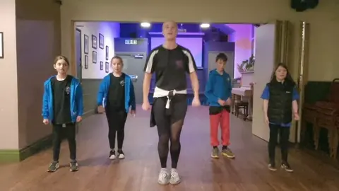 We love a TikTok dance.. Especially when it's Bruno Mars song 😎🕺 #apt #viral #dance #brunomars #danceschool #fyp #lovetodance #dancestudents #rmcdance 