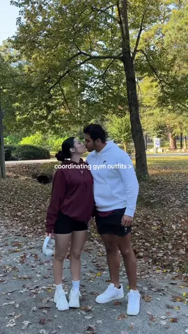 matching gym fits 🎧 #gymcouple #gymrat #gymfit #gymfits #gymdate #gymmotivation #gymtiktok #gymgirl #gymgirlies #workoutpartner #gymshark #gymootd 