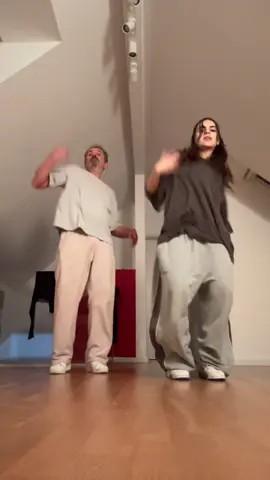spontaneous sticky challenge with my dad hahahaha, dc: @dylansmovin #dance #sticky #stickychallenge #trenddance #dancetrend 