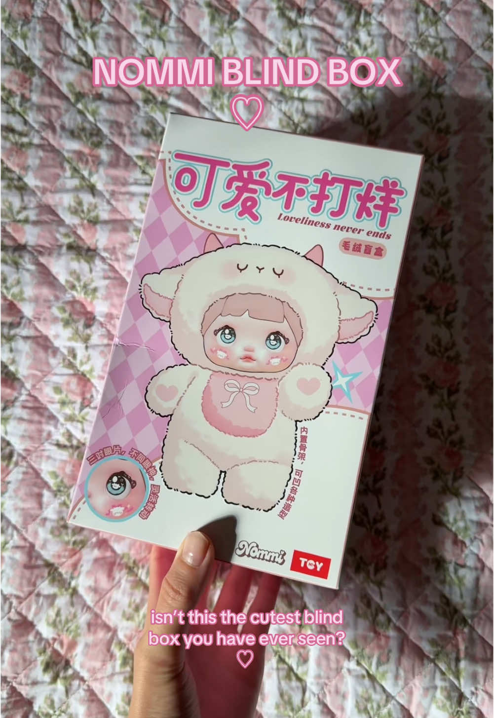 i love my nommi!! She looks so cute on my bag 🥰✨ and her eyes omg 🎀 #nommi #nommiblindbox #plushpendant #blindbox #plushkeychain #unboxing 
