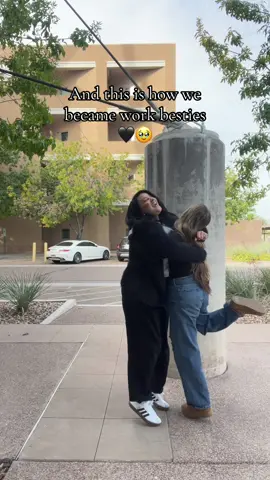 For those coworkers that turn into life long besties  💗👯‍♀️ #andthisishowwemet #besties #workbesties #howwemet #bff #fyp #worklife #parati #officelife #arizona #phoenix #latinacontentcreator #worklifebalance #outofmyleague 
