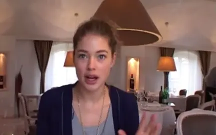 #doutzenkroes #model #doutzenkroesedit #doutzenkroes2000 #holland #2000s #backstage 