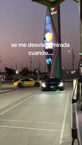 los ojo alegre cuando😍 #paratii #carsoftiktok #porsche #ferrari #capcut #auto 