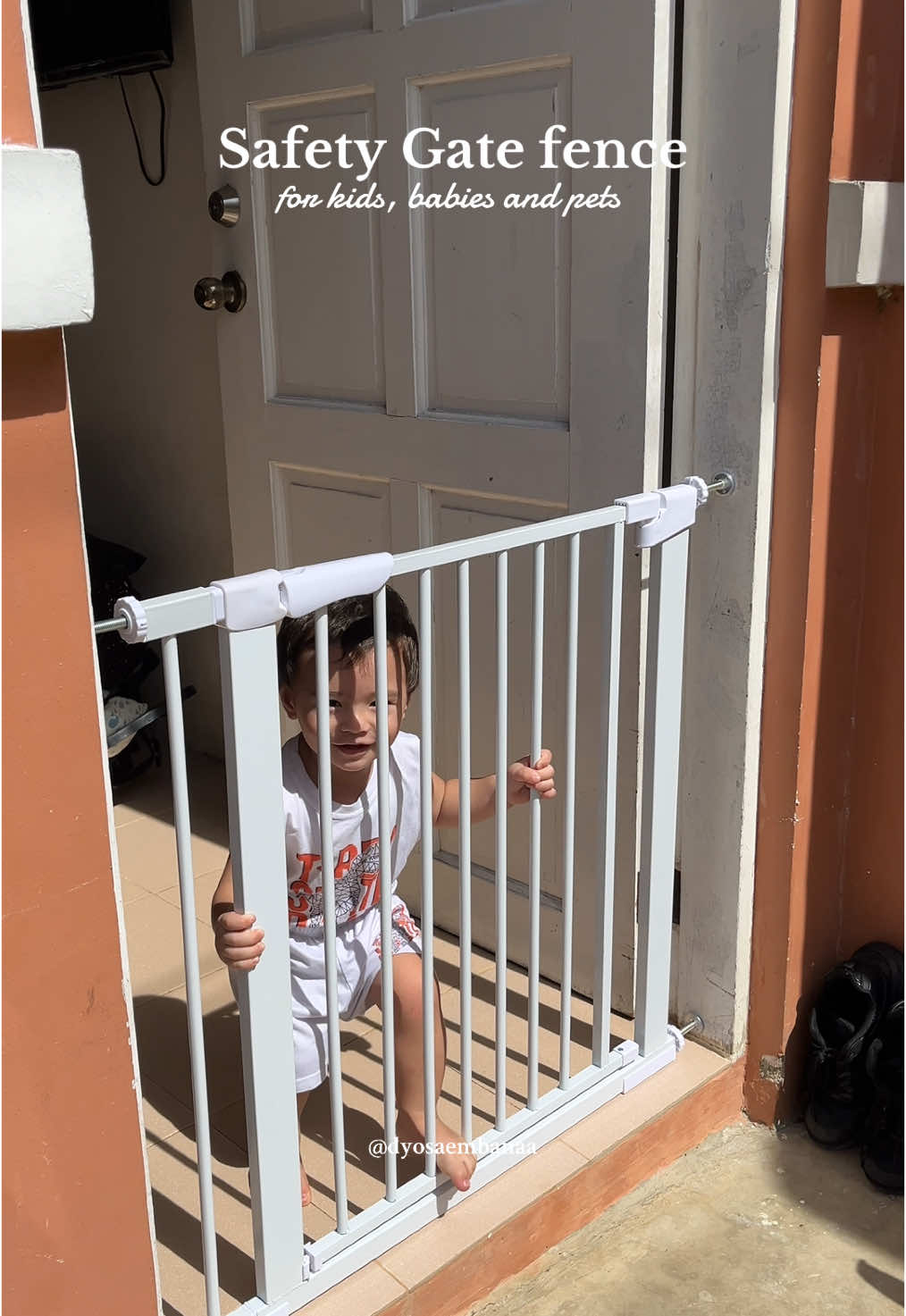 Sobrang laking help netong safety fence sa pagbabantay, lalo na pag may toddler at malikot na bata.  #safetygateforbaby #fence #lifewithtoddlers #nodrill #safety #babiesoftiktok #MomsofTikTok 
