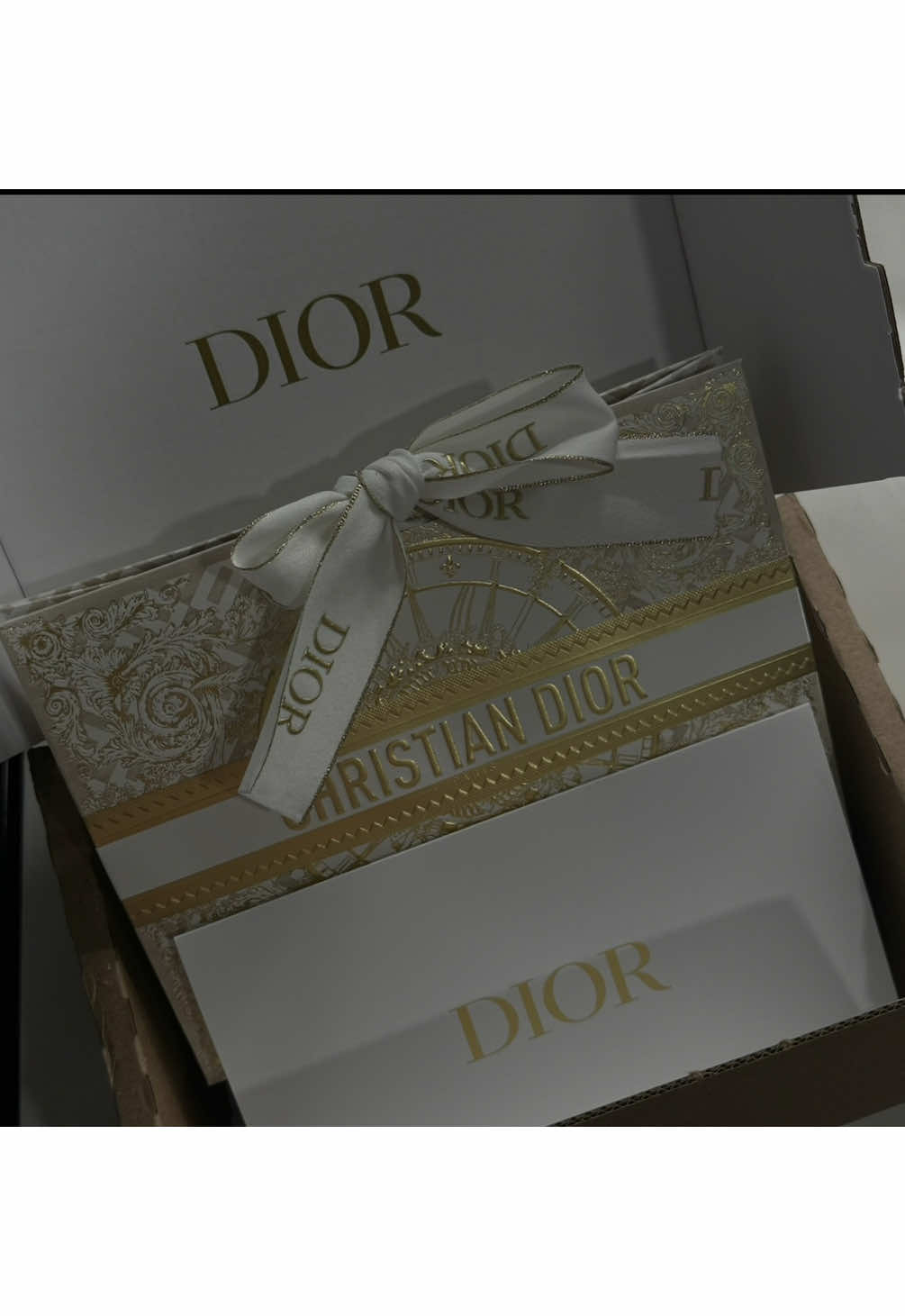 Check out my Dior Link for exclusive offers @dior @diorbeauty  @inrewards  Receive a complimentary makeup pouch with any Dior Beauty purchase of $130 or more with promo code INREWARDS24 at checkout. Code: INREWARDS24 Comment Dior below to receive a DM 👇🏻 Exclusive link: https://inrwd.me/3HGmV5AmpjB