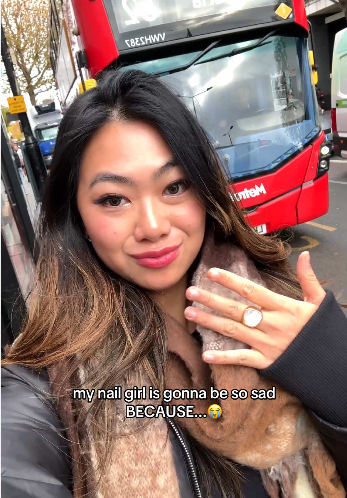 BACK WITH THE NAILS AROUND THE WORLD SERIES: LONDON 🇬🇧✈️😍 what do you guys think of the set! #nail #nails #london #londontravel #unitedkingdom #traveltips 