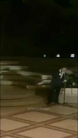 Fue publicado por EMI Odeón España (Hoy Warner Music Spain) en 1984, originalmente grabado en 1983 y saliendo al mercado a principios de 1984, en donde se destaca este tema que a continuación les invito a disfrutar 