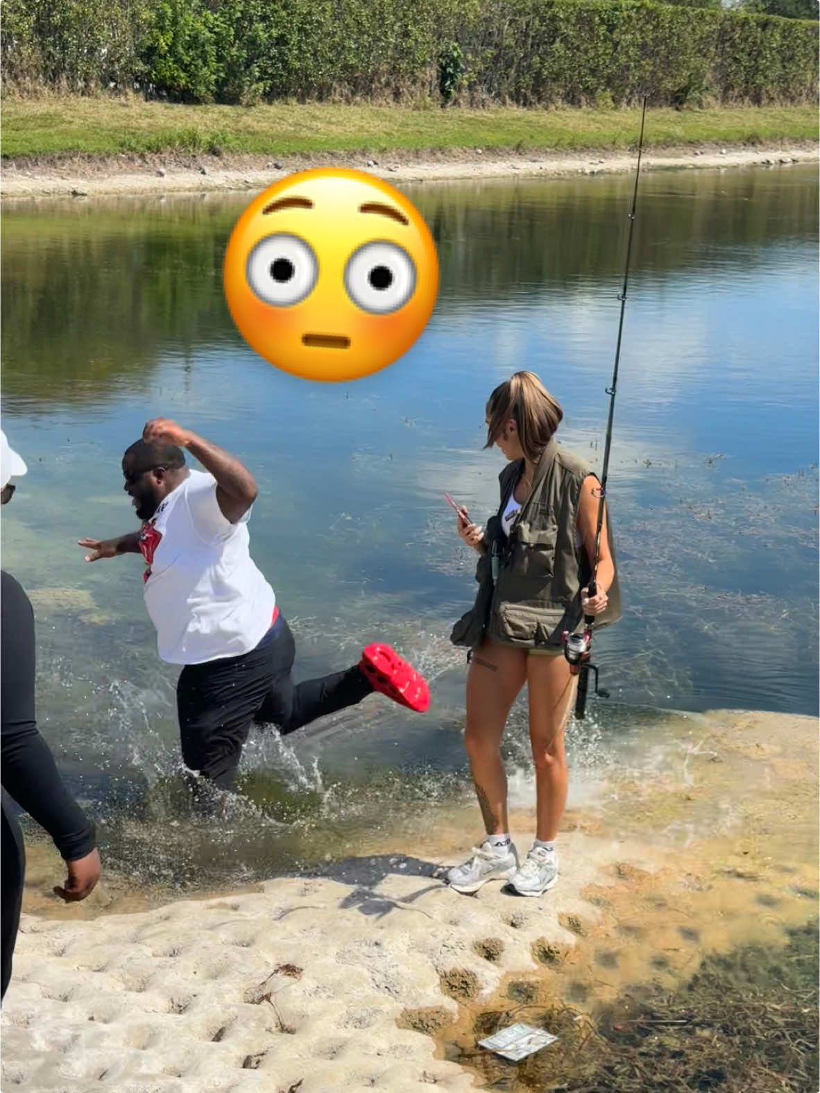 My boy fell in the water with the fish 🤣  #4upage #foryoupage #funnyvideo #funnymoments 