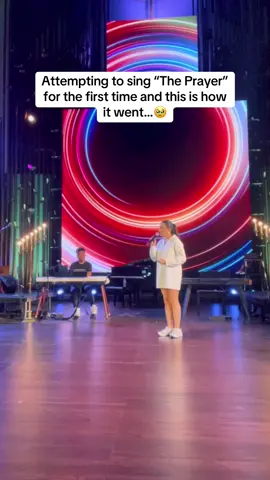 Wait for that moment…🥹 what an iconic, magical song✨ pls go easy on my Italian lol🙏🏻 I know it isn’t perfect  @Andrea Bocelli @Celine Dion  #theprayer #andreabocelli #celinedion #singingchallenge #highnote #belting #emotional #ballad  