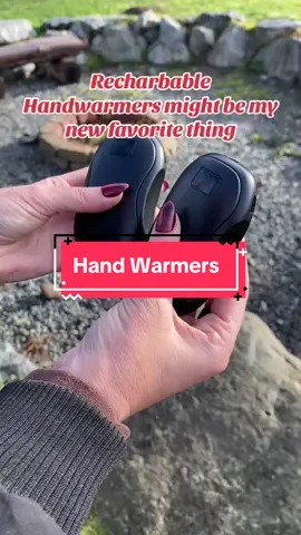 These handwarmers keep my frozen fingers toasty wnd turn my jacket into my own personal heater!! You need these if you live anywhere cold!! #handwarmers #tiktokshopblackfriday #tiktokshopcybermonday 