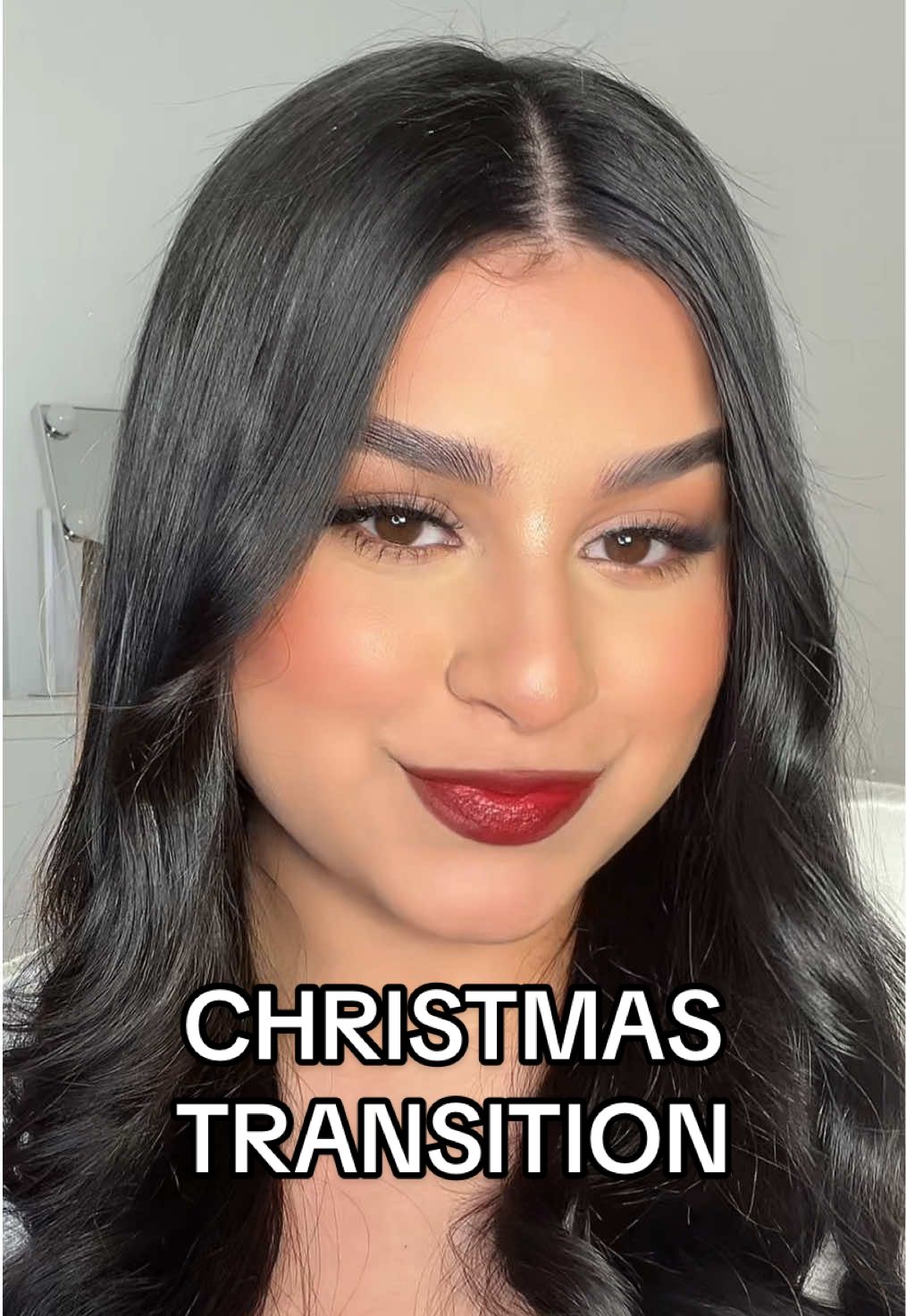 Amando este lip combo🍒🎄 #christmasmakeup #makeupglam #redlip #berrylip #cherrylips 