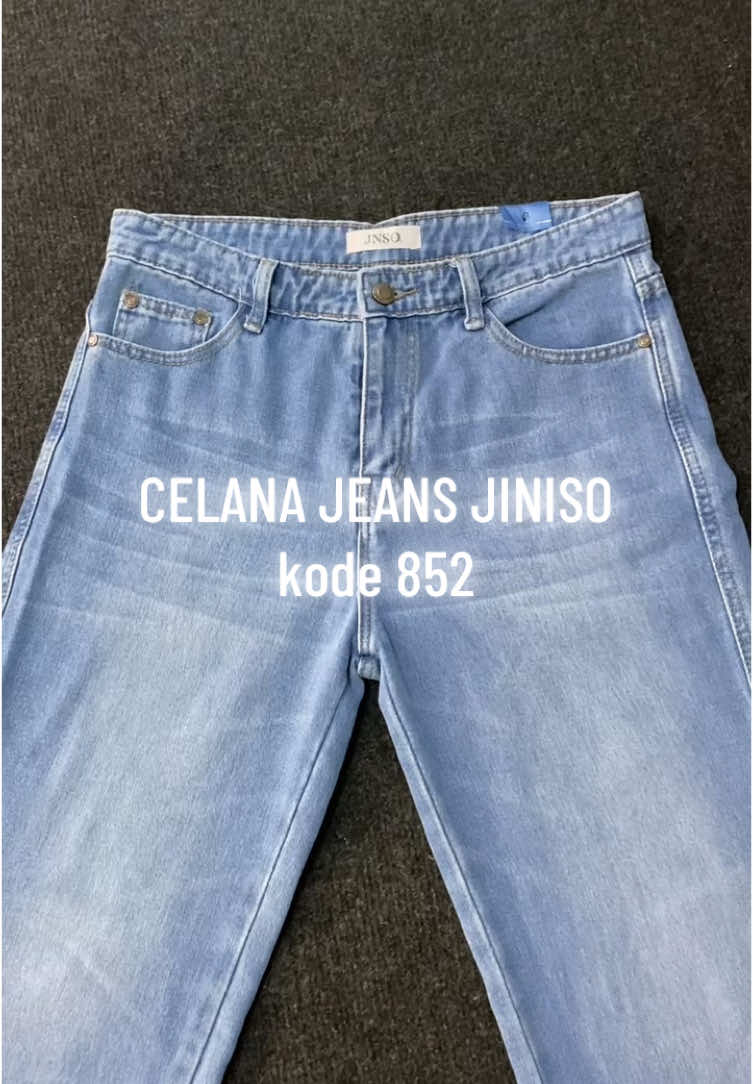 Yakin beneran gamau secakep iniloh #celanajeans #jeansoutfit #jinisojeans #rekomendasicelana 