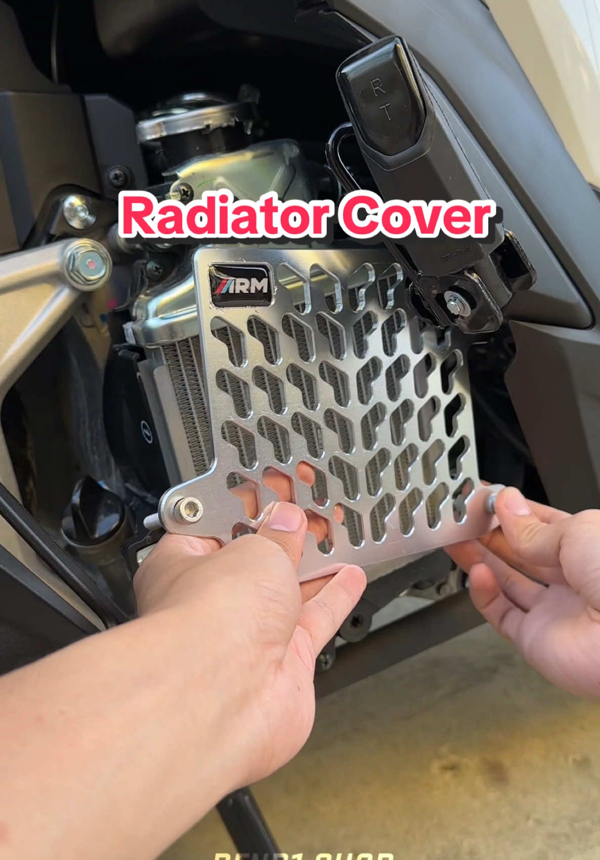 Gusto nyo ba ng mapormang radiator cover para sa honda click nyo? #radiatorcover #radiatorcoverformotor #armradiatorcover #hondaclickradiatorcover #hondaclickaccessories #armradiatorcoverinstallation #trending #fyp #viral 