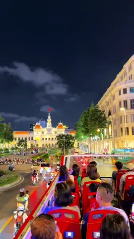 Sài Gòn xa hoa. phố thị xuân lại về #tiktokvietnam #xuhuongtiktok #nhacvang #thanhphodep 