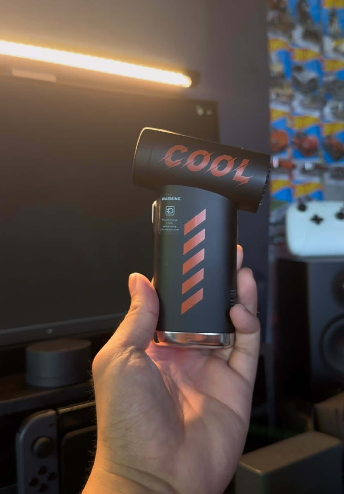 Orashare HF07 High Speed Jet Fan 9000 mAh Rechargeable Handheld Mini Fan 100 Gear With LED Light Compact Portable Mobile Usb Protection #orashare #portablejetfan #portableturbofan #turbojetfan #turbofan #highspeedjetfan 