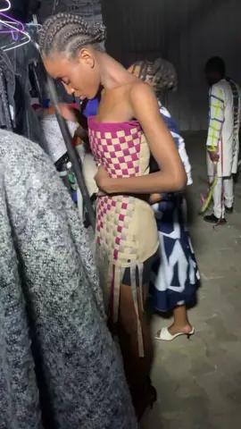 AFRICA FASHION AWARDS  Styliste : @qualia.upcycled Collection: Upcycled#1 Direction Artistique : MERVEILLE SUSUNI  RECYCLAGE ♻️ ➖ ➖ ➖ ➖ ➖ ➖ ➖ ➖ #AFA24 #AfricaFashionAwards2024#ModeAfricaine #Inspiration#ModeDurable