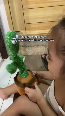 Perfect na perfect to pang regalo sa mga anak nyo #dancingcactus #speakingcactus #talkingcactus #cactus #cactustoy #plushtoys #toys #fyp 
