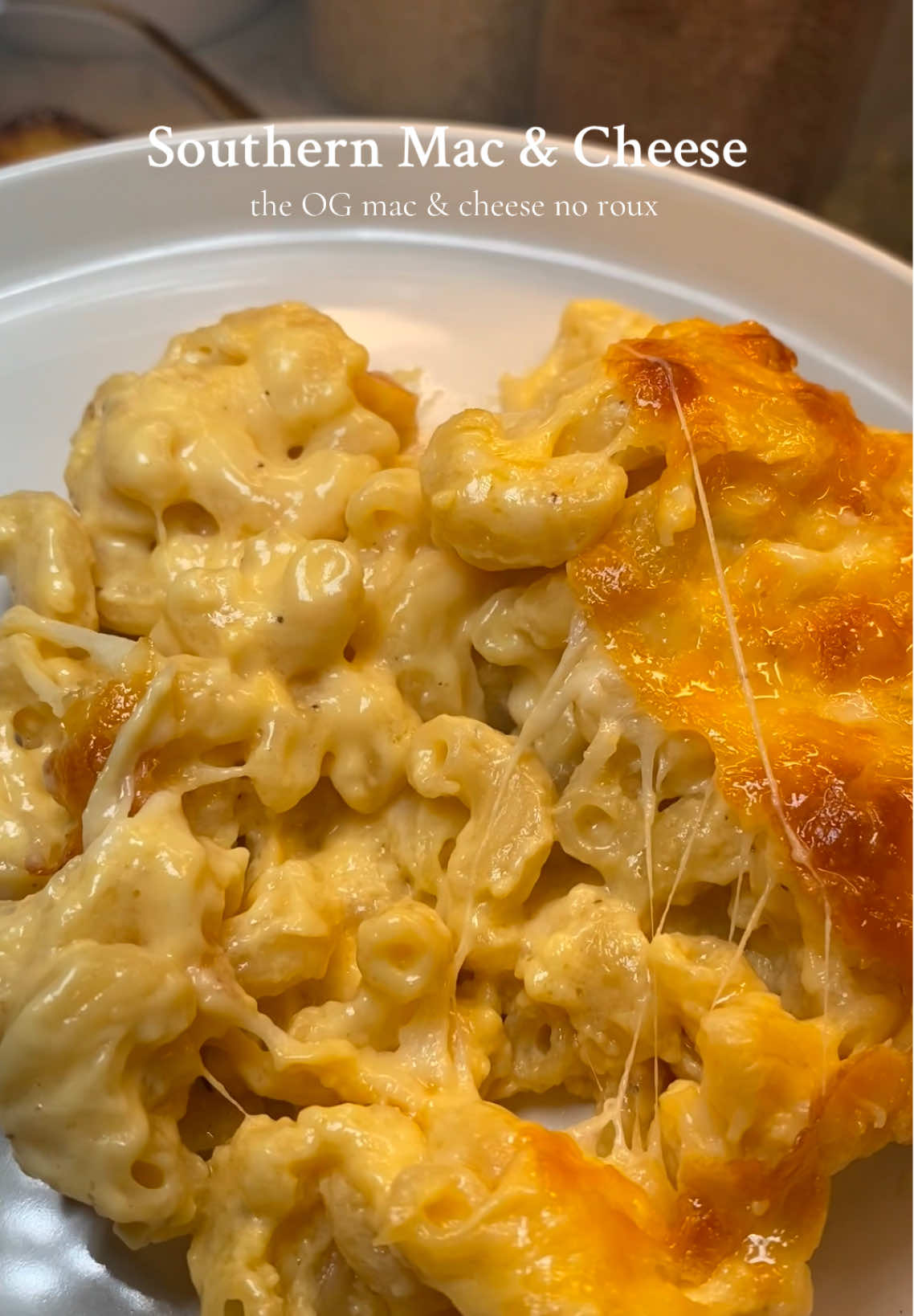 Southern Mac & Cheese and yes I add an egg and velveeta this ain’t Tini’s Mac & Cheese  #macandcheese #tinismacncheese #southernfood #thanksgivingsides #thanksgiving 