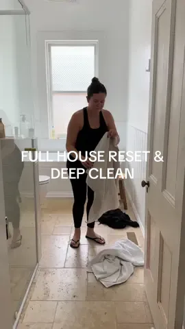 Resetting the house makes such a difference for me 🙌🏼✨🧹 #cleaningvlog #deepclean #cleanwithme #CleanTok #homevlog #cleaninghacks #cleaningmotivation #housereset #dailyvlog clean with me, cleaning, bathroom, kitchen, home vlog, daily vlog, cleaning vlog