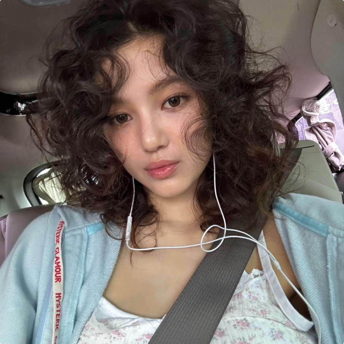 اول ماشفتي دانييل وش حسيتي جنسيتها؟#fyp #foryou #fancam #فانكام #فانكامات_كيبوب #ورد_اَم_لساَن_طويل #ذبات #الشعب_الصيني_ماله_حل😂😂 #danielle #newjeans 