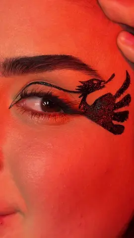 Gëzuar festa e 28 nëntorit 👐🏻🇦🇱 . . Produktet e përdorura : Eyelineri i zi magnetik & DIY Extensions Sunkissed ❣️ #fyp #28nentori #albania 