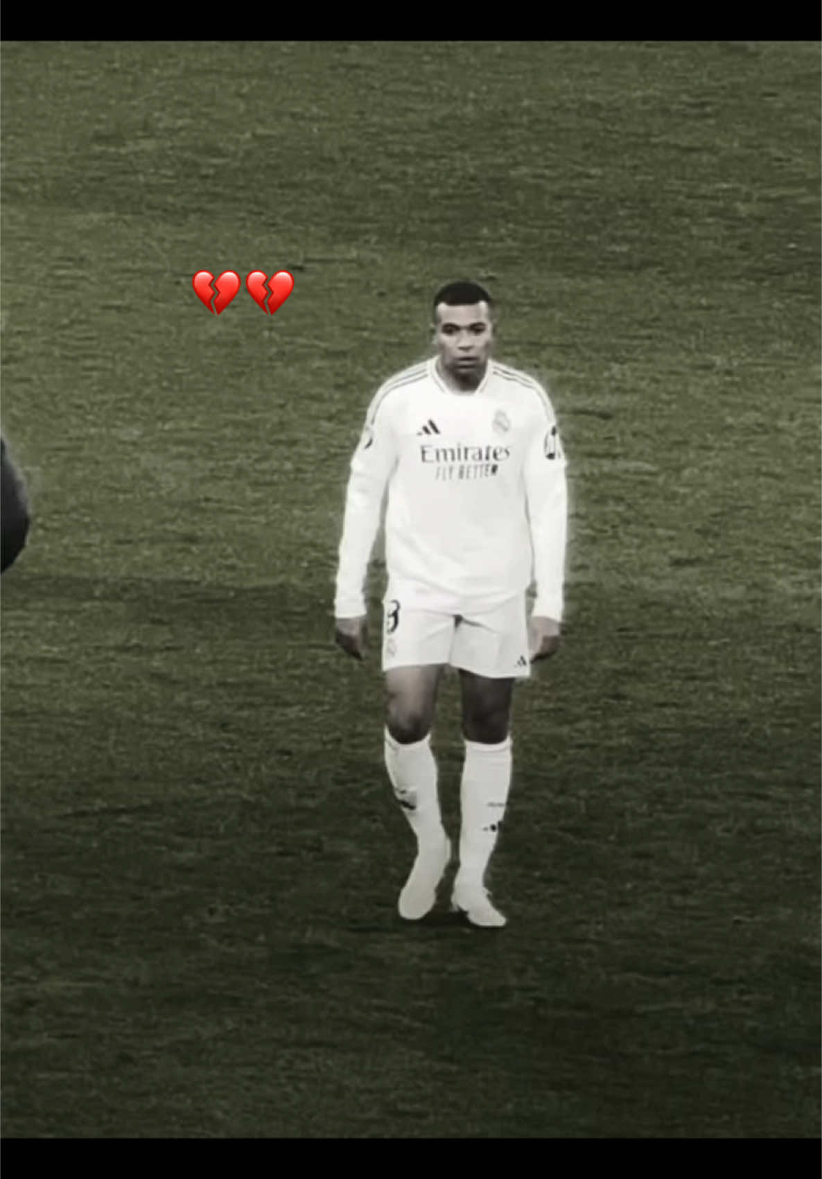 that pain in his eyes🥺#kylianmbappe #fyp #viral #foryoupage #lost #fyp #viral #mbappe #sad 