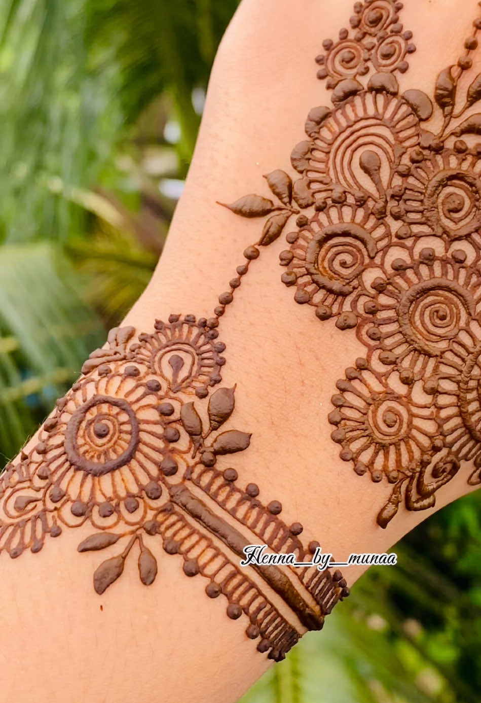 For mehedi lover  #henna #hennaartist #wedding #trend #tiktok #bridalhenna #mehndi  #hennatattoo #hennainspired 🔗#thebdcommunity🇧🇩 #simplehennadesign  #simplehenna #mehndi #simplehenna .#mehendibytasmia #foryoupageシforyou #foryoupageviralシ゚ #foryoupagereels #hennadesigns  #bangladeshimehendiartistennq#foryouシ #foryourpage #hennaart #henna #henna_by_munaa #Love #mehndilover #indianweading #indinmehndi #arabichenna #trendinghenna #simplehenna #trendingmehndidesign 
