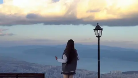 就在那天日落时分