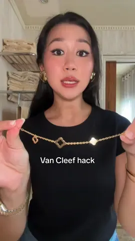 Iykyk :))) #vancleef #jewelryhack 