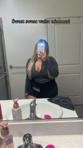 Go get yours they are on sale!! #sweetsweat #sweetsweatwaisttrimmer #Fitness #sweatband #sweat #fy #blackfriday 