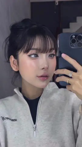 KHOÁ HỌC MAKEUP CÁ NHÂN - Do trực tiếp mình dạy kèm cho các bạn. - Phân tích và giảng giải chi tiết từng bước cho học viên dễ hiểu nhất. - Thời gian học linh động cho cả 2 bên. - Hỗ trợ toàn bộ mỹ phẩm trong quá trình học. - Tìm ra những khuyết điểm và khắc phục được khuyết điểm trên gương mặt. - Được học nhiều tone makeup Hot Trend - Cam kết đầu ra học viên có thể tự làm thành thạo + Đang mùa du lịch và sắp tới dịp lễ Tết cận kê là thời điểm học makeup cá nhân siêu hợp lý. + Các Chị em nhanh tay đăng ký để được tự tin xinh đẹp nào!! #Makeupdalat #DayMakeupdalat #DayMakeupCaNhan #DayMakeupChuyenNghiep #xuhuong 