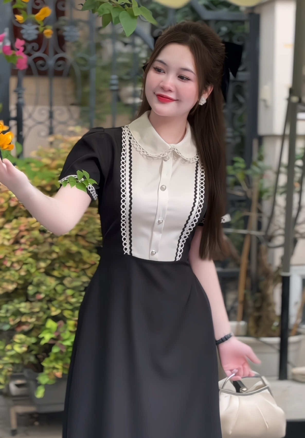 Đầm xinh mqaux mới về, nhấp tay vào giỏ hàng để nhận ưu đãi 🥰🥰 #vayxinh #thoitrangnu #damdutiec #mijustore #xuhuong #vairal #bienhinh 