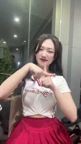 Trông MC nhưng mà lại rất cheerleader 😂 🎀 #mixicup #mclinhnang #xuhuong 