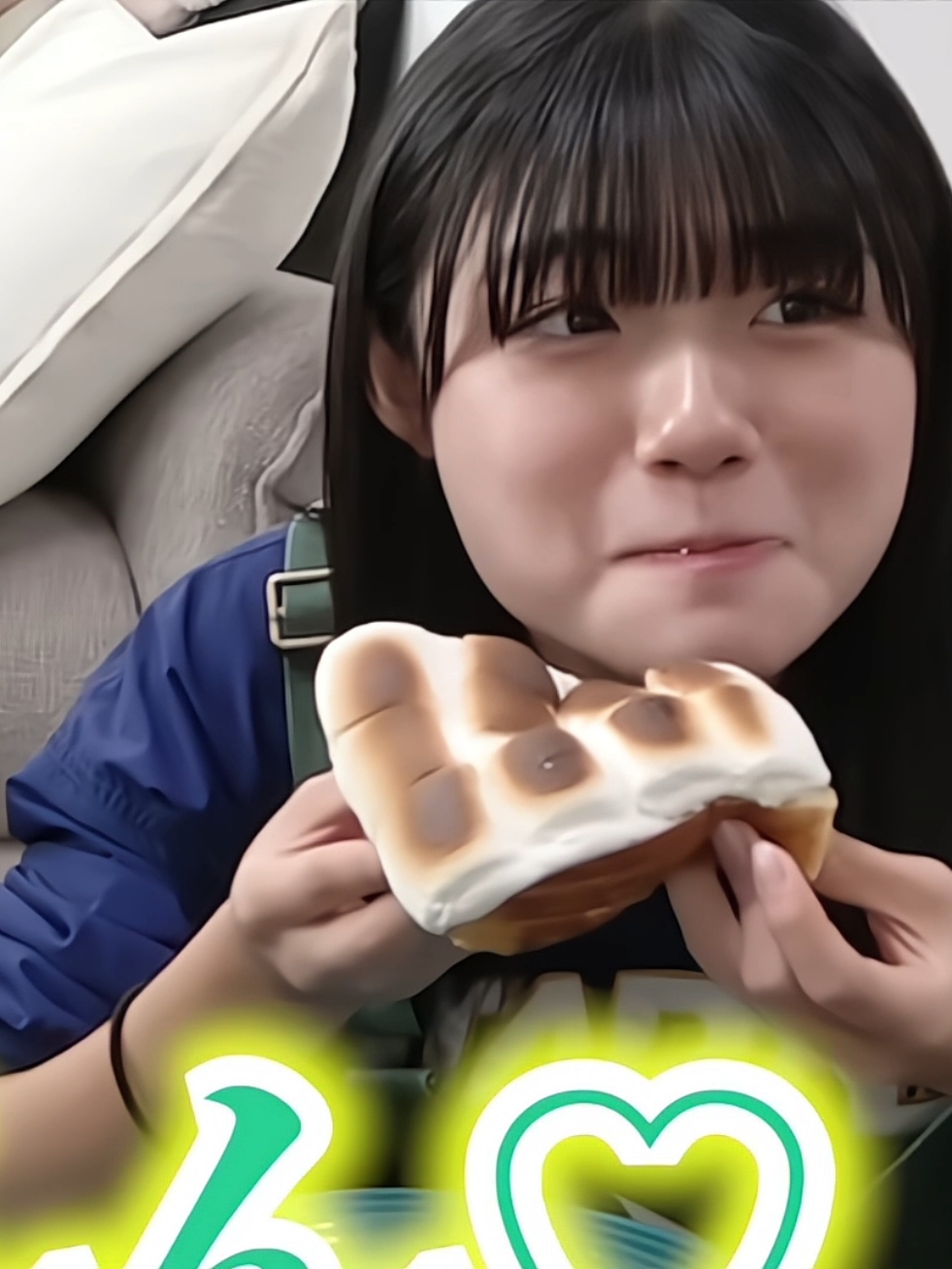 おいしそうに食べるこのこがかわきすぎるほんとに愛おしい 誰かシャドバン直して下さい😩😩 #ろこまこあこ #ろこ #ろこんず #ろこいちばん #シャドバン中 #シャドバン解除お願い致します @♡💙ROCO♡💙 @ろこさぶ 