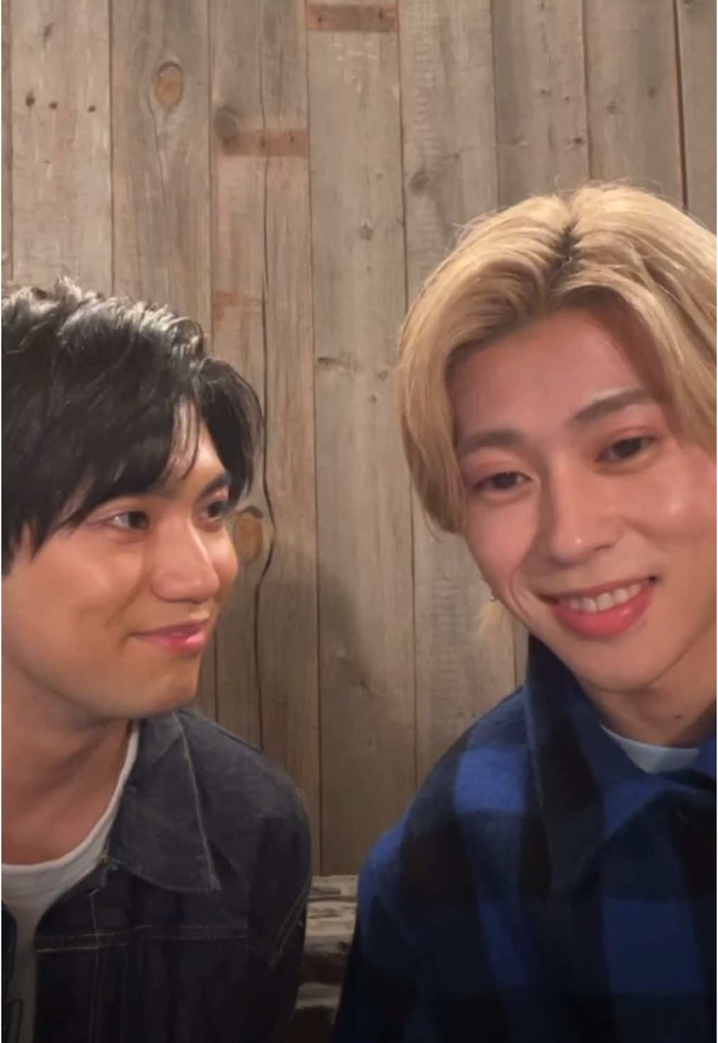 そわそわ2人のあーんまでの道のりをご覧くださいwwwwwww #末澤誠也 #正門良規 #末規 #aぇgroup #えぇぐるーぷ #正門良規誕生日 #aぇgroupインライ 