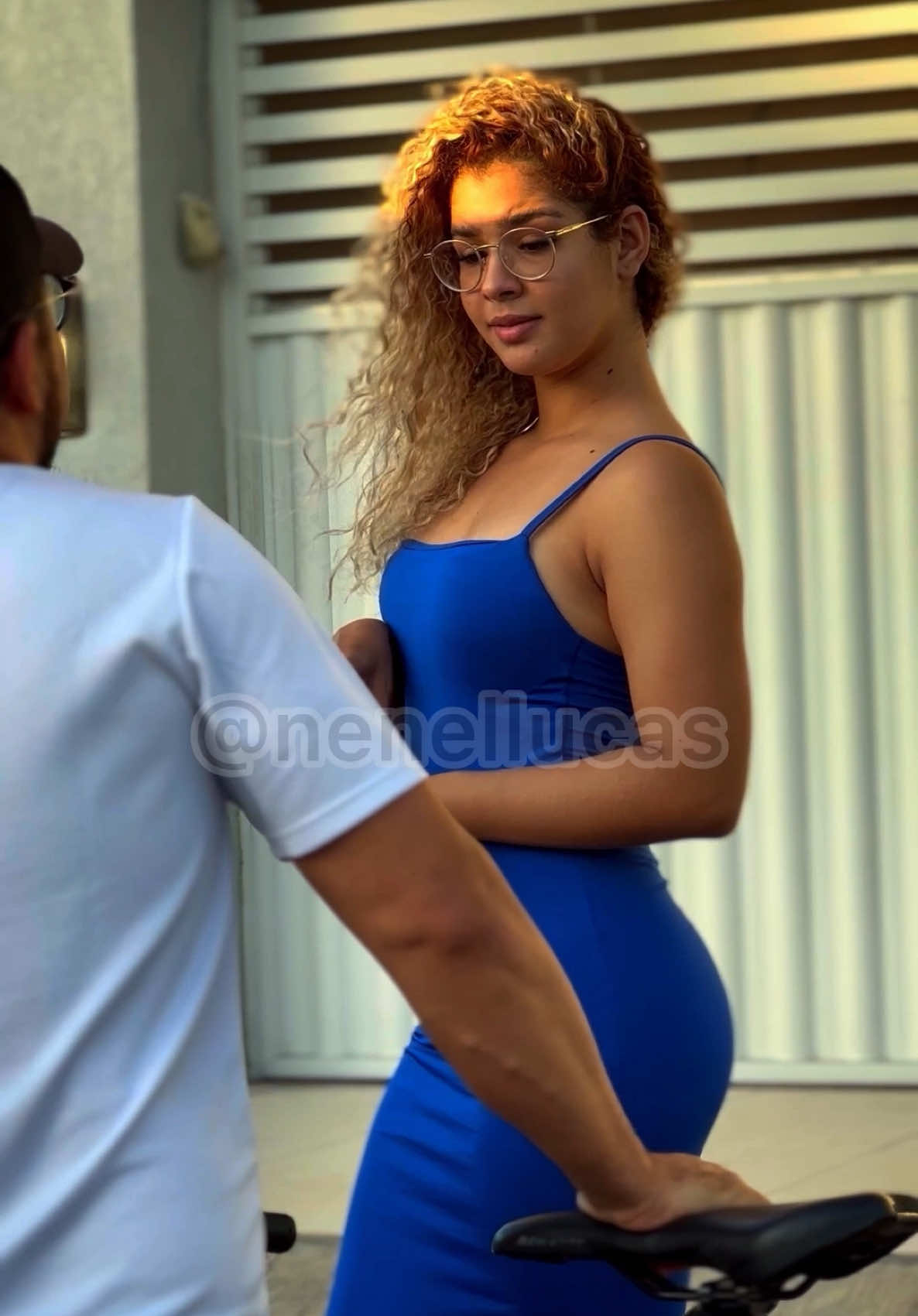 Quem quer dar um jeito!😁 #humor #vídeosengraçados #humorecomédia #comedia #risadas #memesengraçados #piada #risadasengraçadas #vídeopararir #amizades #relacionamento #cinema #pegadinha #standup #viralvideos #serie #filmes #cantadas 