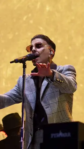 ¡Comenzamos a calentar motores para @rauwalejandro! 🤎🇵🇷 Lo tendremos mañana viernes, 29 de noviembre presentando “Cosa Nuestra Pa’ Mi Gente” en La Plaza del Tótem (Plaza del Quinto Centenario) en en Viejo San Juan. ❤️‍🔥🕺🏻💃🏼 #rauwalejandro #cosanuestratour #concert #puertorico #jlpromotionspr #fyp #paratii 