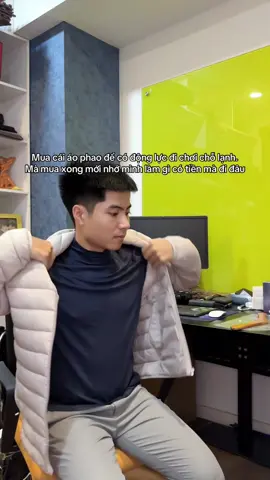 Mấy bạn chuẩn bị gì cho mùa đông chưa. Chứ tui là mua xong cái áo mặc thử rồi cất vô tủ #funny #muadong #outfit #coolmate #haihuoc #vuinhon #coolmate #aogiunhiet
