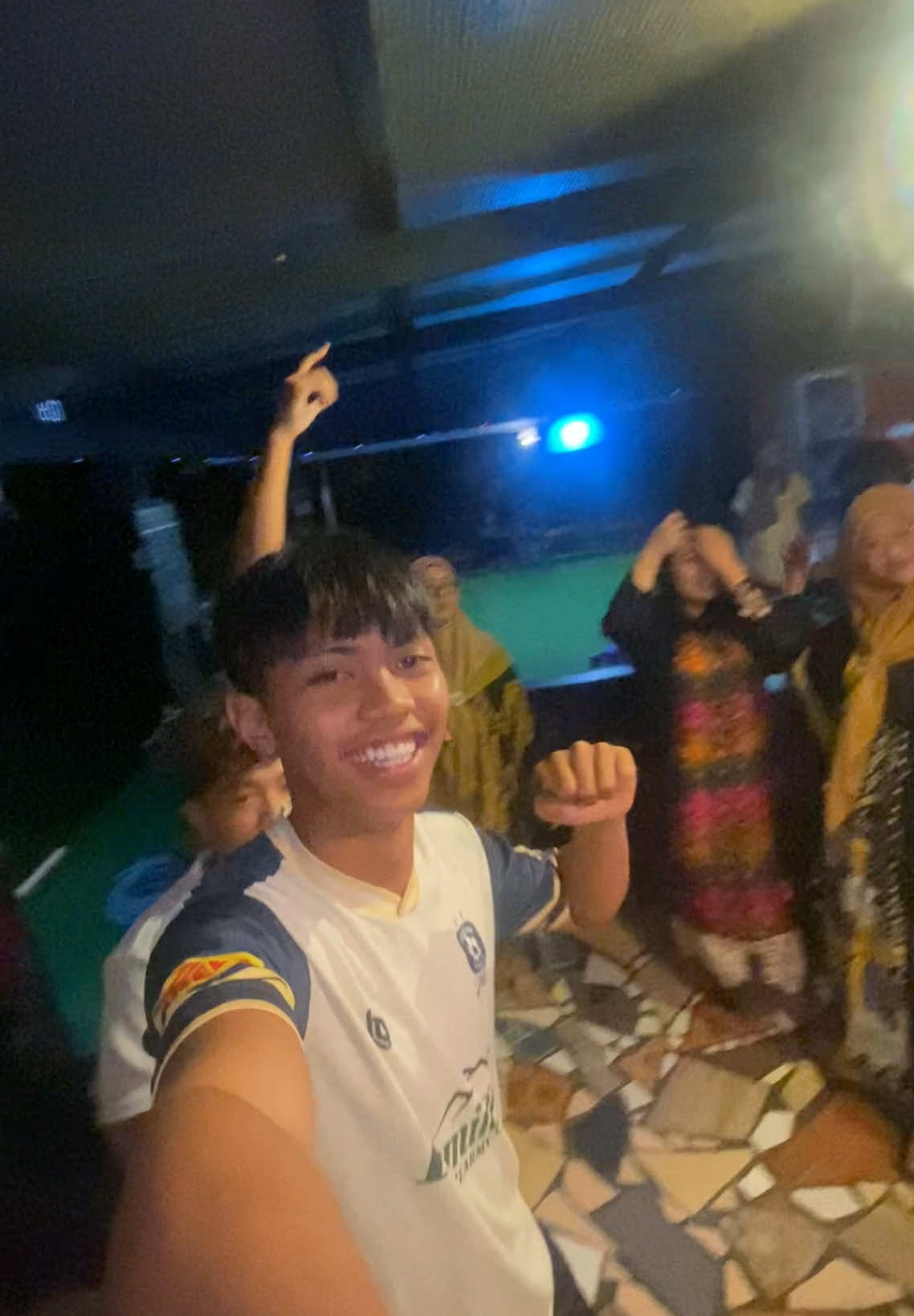 Ttiba ada jak video tok dlm hp..so share jak lah #hiddenescapelimbang #limbangsarawak #onthisday #cafe #fyp #fyppppppppppppppppppppppp @αniq @𝑺 𝑨 𝒀 𝑭 𝑾 𝑹 𝑳 𝑫🌐 @qsyrnadzwn 