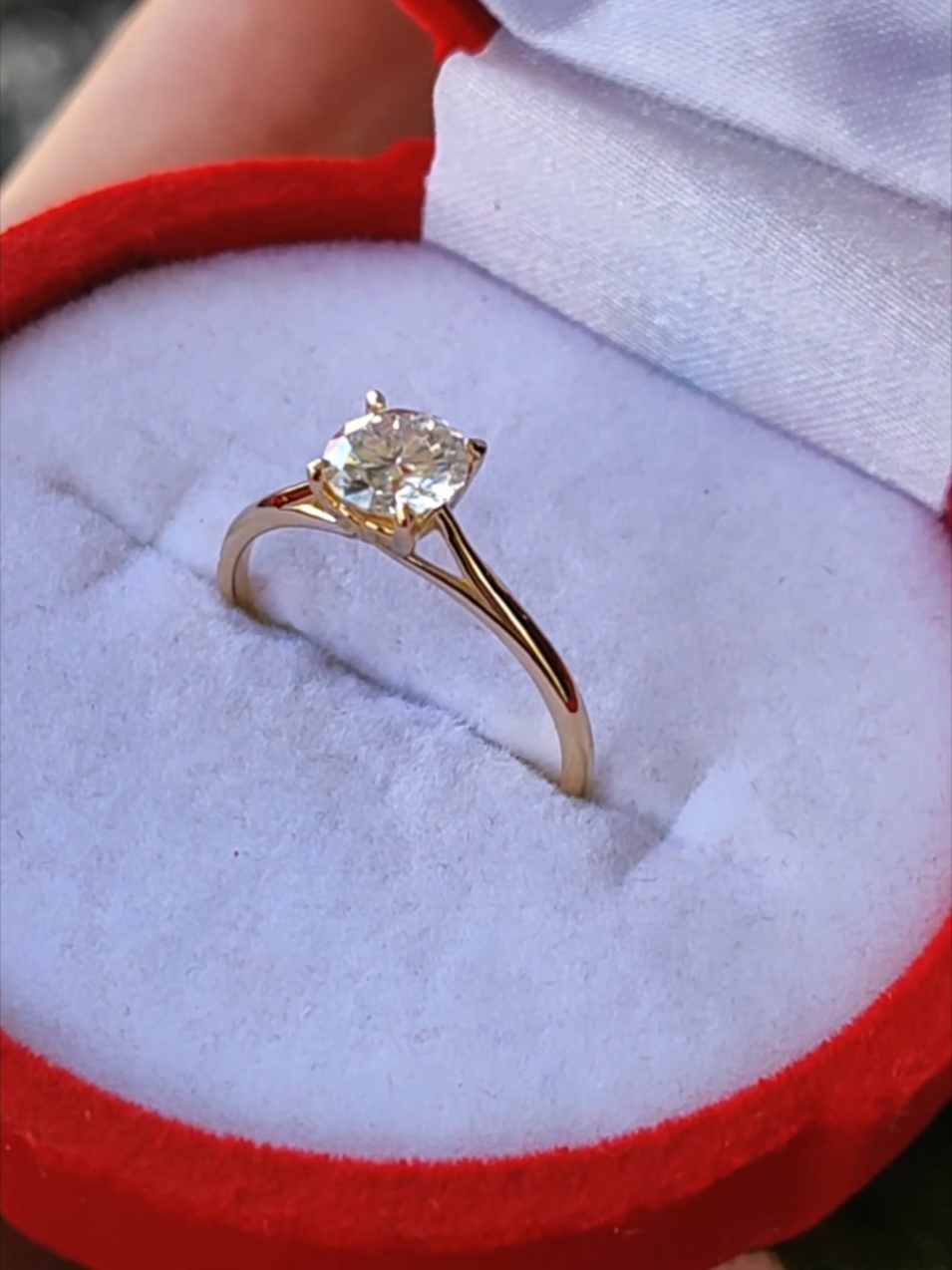 solitário com brilhante de 80 pontos😍 #joias #goldjoiasbls #ouro #diamantes #noiva #anelsolitario 