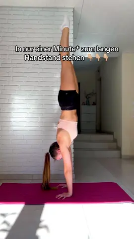 Bei regelmäßigen Wiederholungen (jeden oder jeden 2. Tag) wirst du merken, dass du dich im Handstand immer besser kontrollieren kannst 🔥 Bei mir findest du noch viel mehr Tipps und Tutorials 🤸‍♀️ #handstand #handstandtutorial #handstands #handstandtips #handstandpractice #balancedtraining #balancecontrol #balancecontrol #tutorial #calisthenics #gymtips #gymtipsforwomen #cheer #fitnesstips 