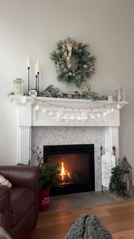happy thanksgiving thankful for all of u  🧸🤎🍂🧦 #cozyathome #thanksgiving #thankful #thanksgivingvibes #cozymorning #cozychristmas #aesthetic #cozyaesthetic #christmastok #christmasaesthetic #christmasvibes #holidays #holidayvibes 