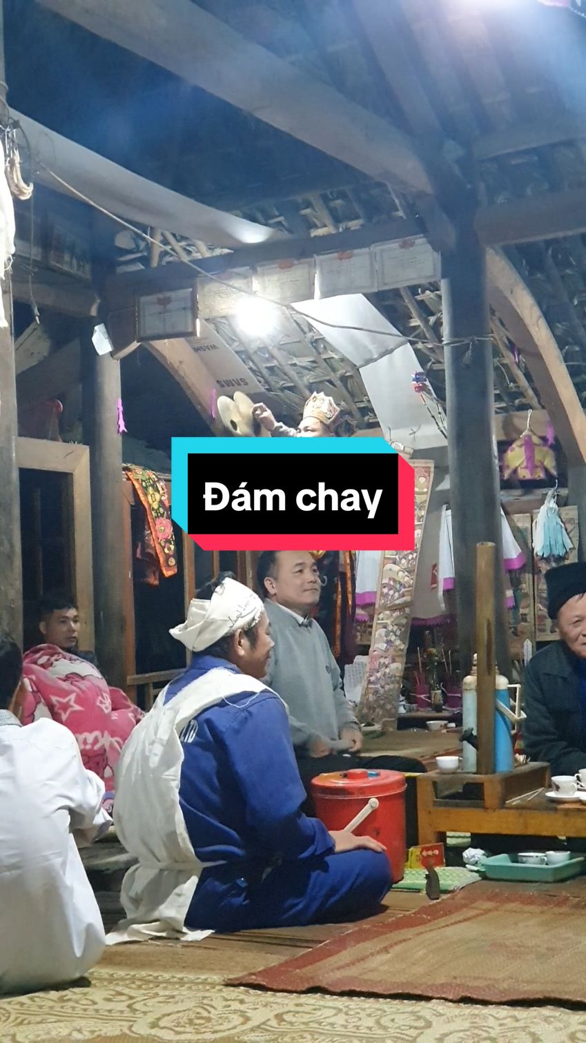 Đám chay của người dao quần trắng P1