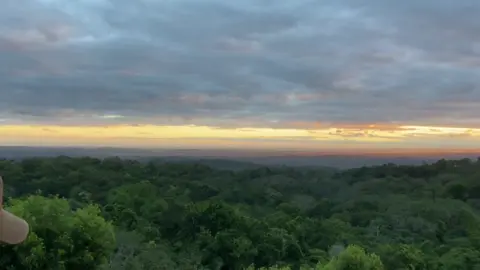 Amanecer en Tikal, 28/11/2024.❤️