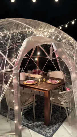 Replying to @audreyxeli couldnt agree more. #igloo #christmas #DIY #build 