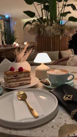 برنش اند كيك - البجيري 🌿☕️ #البجيري #الدرعيه #كافيهات_الرياض  #مطل_البجيري #Diriya #diriyahseason #albujairi 