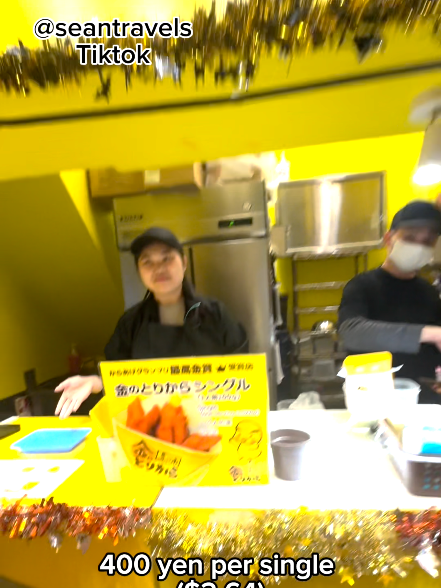 $2.64 fried chicken in Osaka,Japan 🇯🇵 #food #foodies #streetfood #chicken #friedchicken #chickentenders