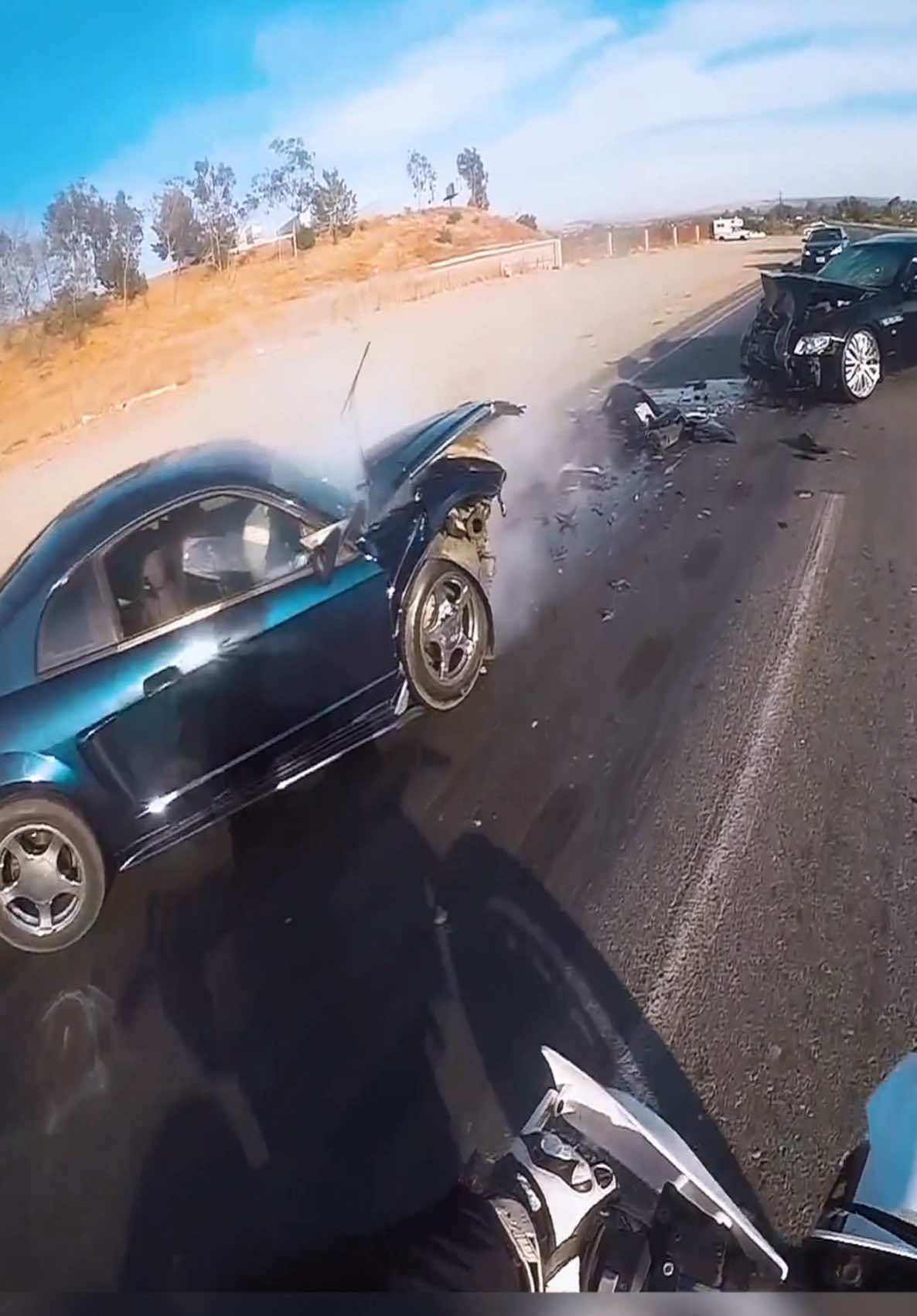 Bikers help at car crash and driver tries to flee the scene 😱 (via Supermofools/yt) #fyp #foryou #viralvideo #bikers #motorcycles #moto